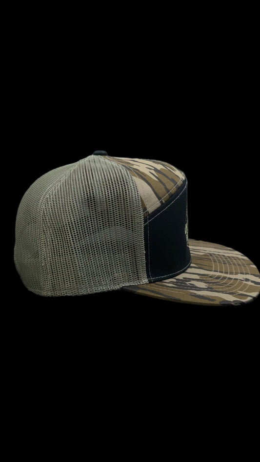 Bass Mossy Oak Bottomland 168