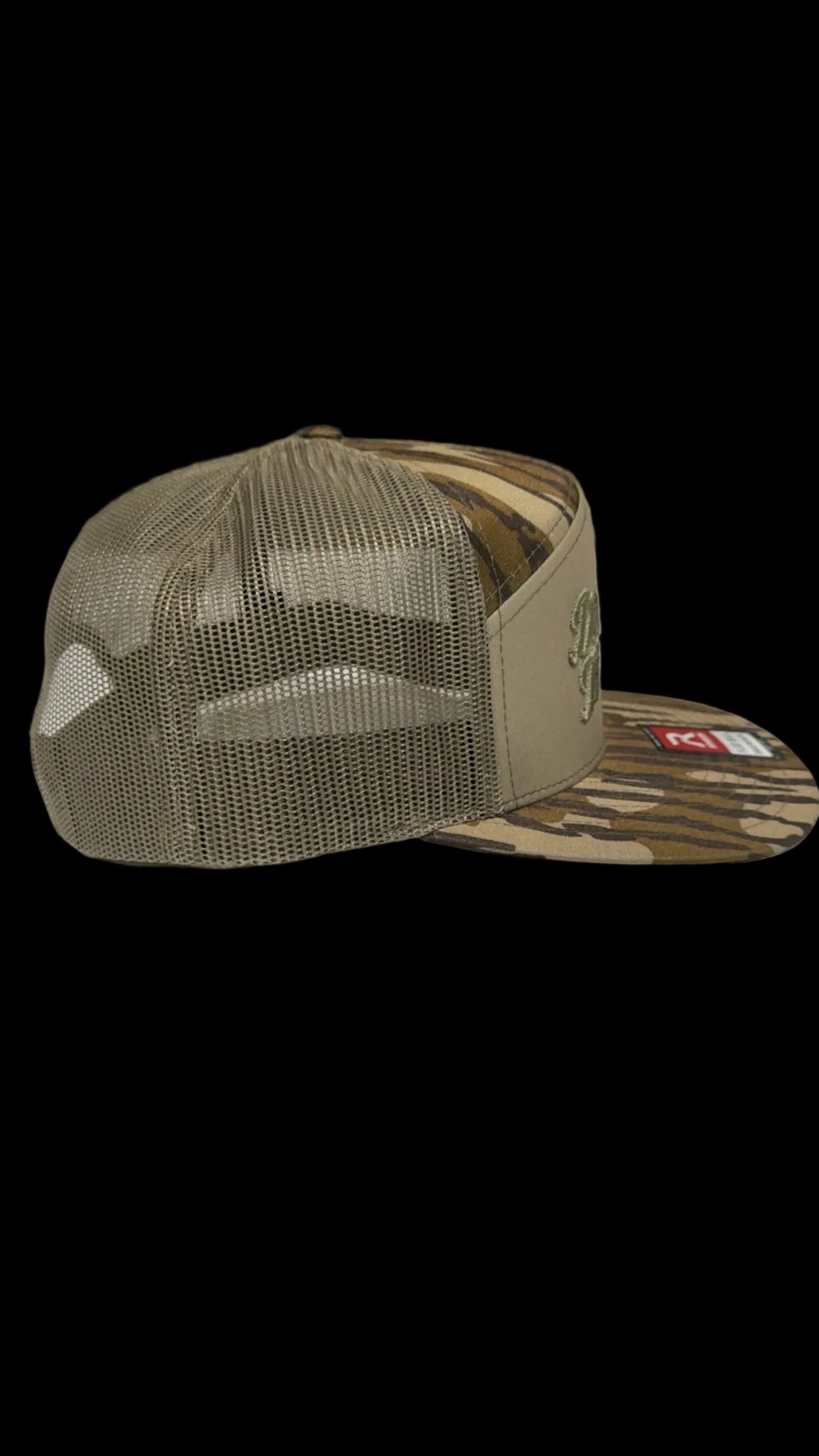Bottomland and loden Richardson 168p with puff embroidery
